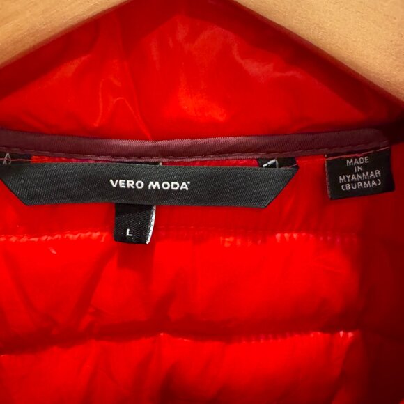 Vero Moda Puffer Jacket - Picture 4 of 6